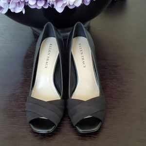 Ellen Tracy Radley black leather opened toe heels